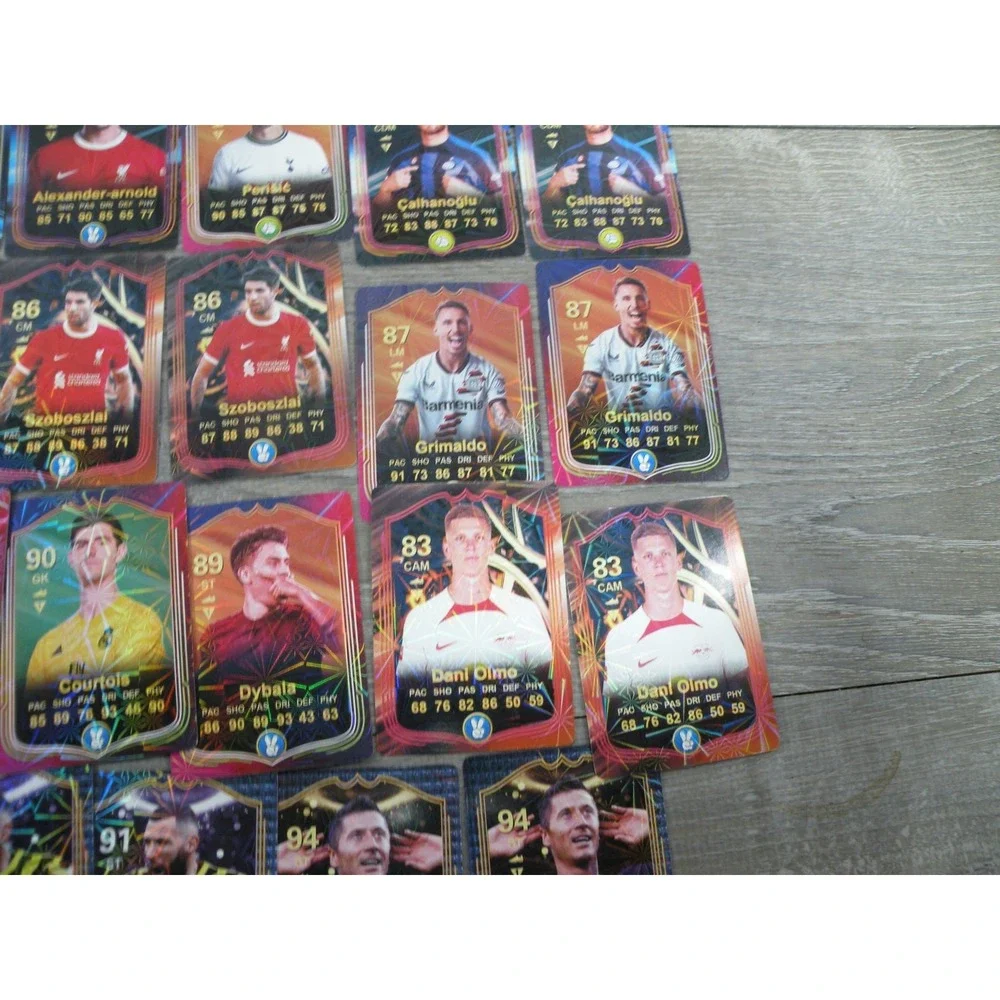 Football Soccer Trading Card Lot of 50 Ronaldo Messi Neymar Benzema Courtois